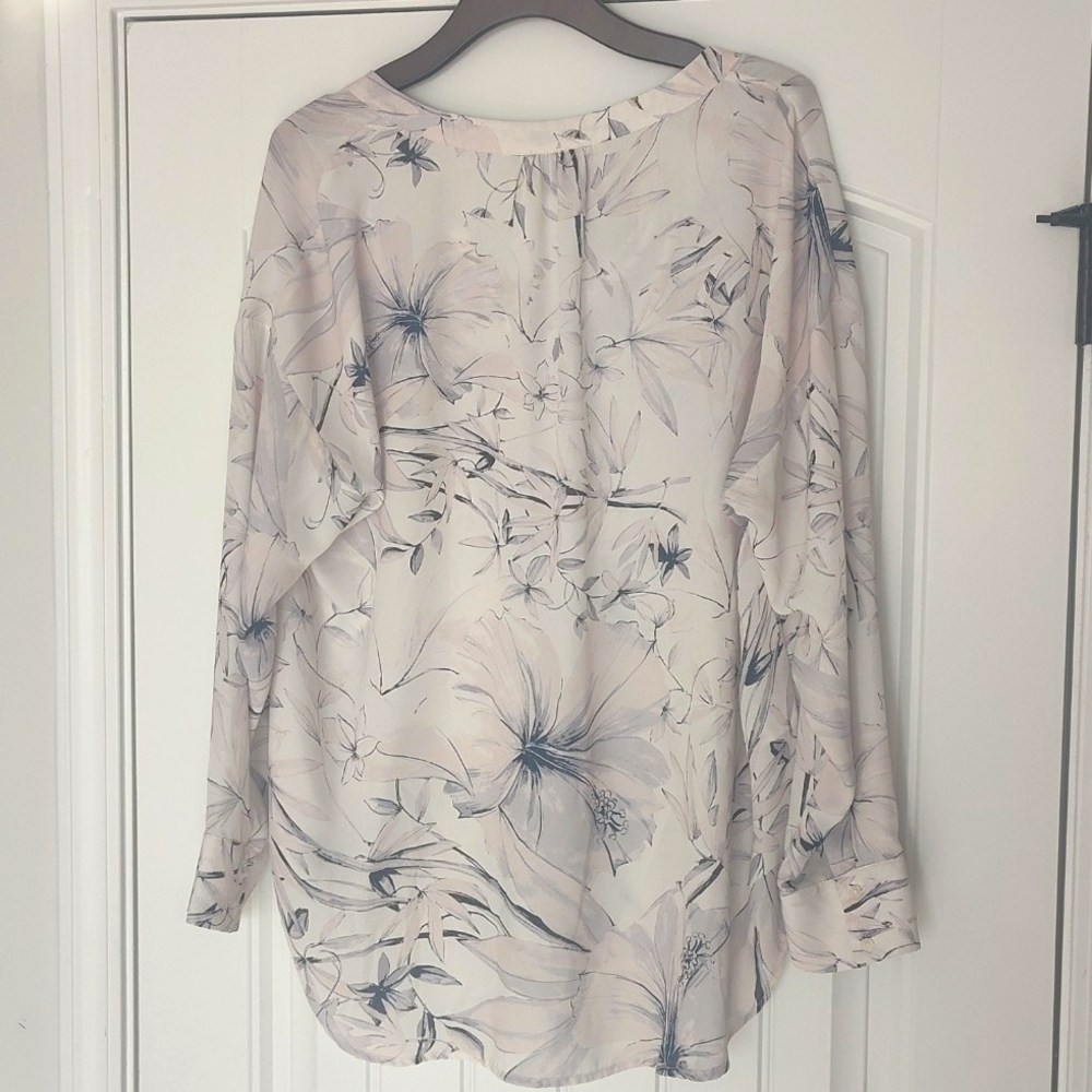 Lysse Blouse - Picture 5 of 9